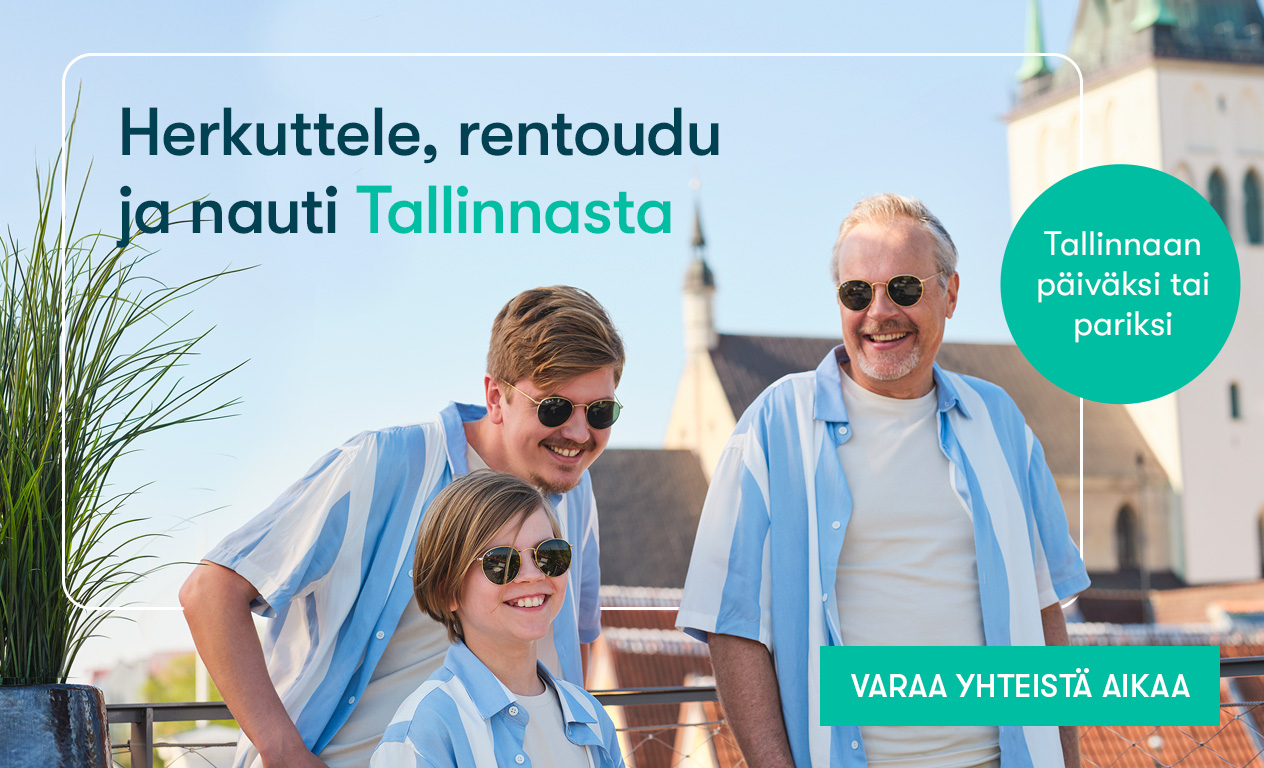Mainoskuvassa perhe nauttii auringosta ja Tallinnan näkymistä.